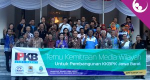 Jurnalis Cirebon Antusias Diskusi Kampung KB